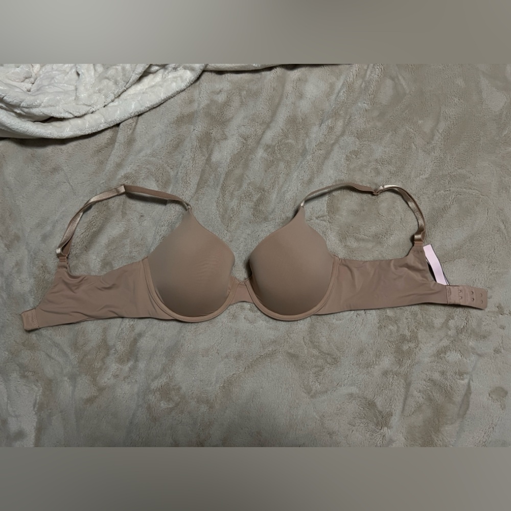 Victoria's Secret T-Shirt Lightly Lined Demi Bra